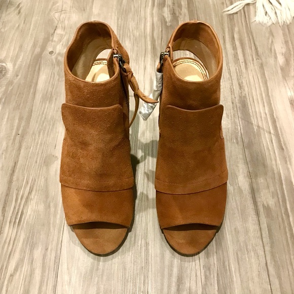 NWOB Splendid Darlene Suede Peep Toe Booties - Picture 4 of 6